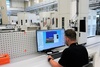  – Kusters Precision Parts has 21 programming stations at its plant. With the <em>hyper</em>MILL<sup>®</sup> CAD/CAM software, the supplier can program even the most complex parts quickly, flexibly and error-free. </br><em>Image: Kusters Precision Parts</em>