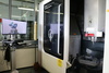 5-axis machining center | stihl – 德國斯蒂爾STIHL測試零件生產的「增材和 CNC 製造」區域擁有最先進的設備——圖片右側顯示了一台 5 軸加工中心；如左圖所示一台帶有 OPEN&nbsp;MIND <em>hyper</em>MILL 便攜式 CAM 編程站