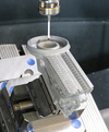 post-process 3d printed part | hypermill best fit | stihl – <em>hyper</em>MILL BEST FIT 特別適合 3D 列印組件進行重工。未對齊工件的三D測量也會在開始時進行。