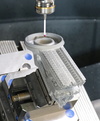 post-process 3d printed part | hypermill best fit | stihl – La solution <em>hyper</em>MILL<sup>®</sup> BEST&nbsp;FIT est particulièrement adaptée à la retouche de pièces imprimées en 3D. Initialement, une mesure tridimensionnelle de la pièce non orientée est effectuée. 